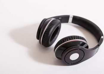 Headphones With Noise Cancelation